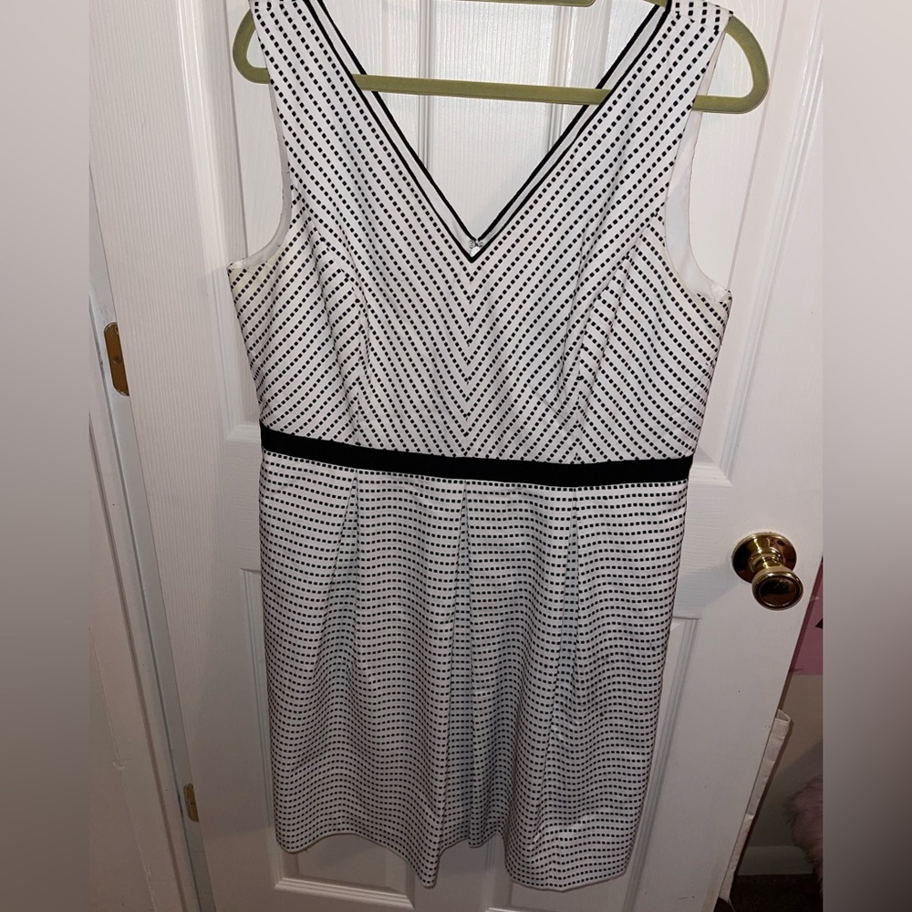 White House Black Market pleated white dress black polka dots 16
